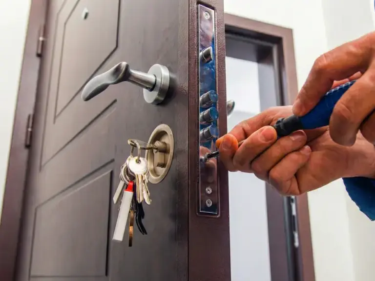 Porta blindada em São Gonçalo – instalação e manutenção